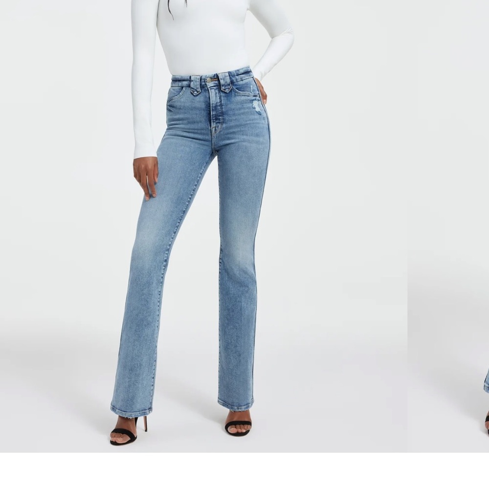Brand new Good American bootcut jeans. High rise. Description in the photos